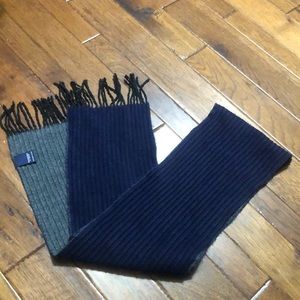 Roundtree & Yorkie Blue Gray Scarf Luxury